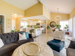 2 Mi to Indian Wells: Palm Desert Home w/ Fire Pit