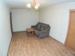 По суткам 33 на улице Горького 77