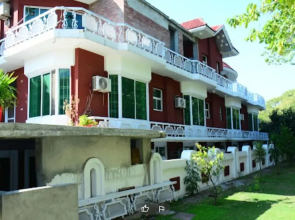 Baani Signature Hotel