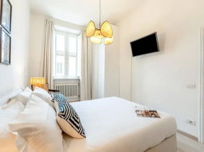 Elegant 2BR Apartment in Siena. Porta Camollia