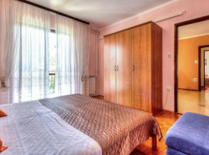 Stunning Home in Porec With Wifi and 2 Bedrooms