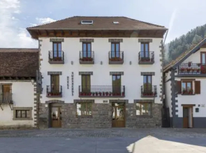 Hotel Rural Auñamendi