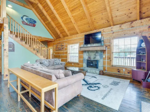 Cherokee Lake Cabin w/ Deck & Kayaks!