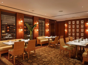 Maxwell Reserve Singapore, Autograph Collection