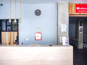 RedDoorz Hostel near Lippo Mall Kuta