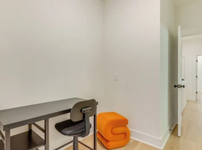 Near Downtown: Luxury Townhome in Bentonville!