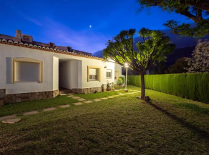 House In Private Urbanization