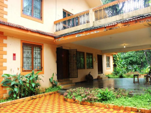 OYO Rooms Behind Nikhil Wines Calangute