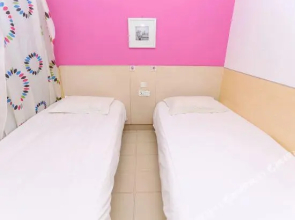 100 Chain Hotel (Tianjing West Station Hongqiao Honghuli Metro Station)