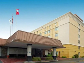 Comfort Inn and Suites Airport North