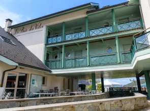 Rare : au bord du lac d’Annecy, cosy appartement en rez de jardin avec terrasse privative