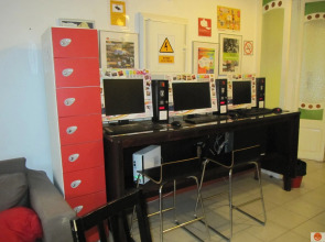 Feetup Garden House Hostel Barcelona