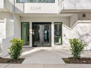 Lllume Chic Gulch View Community Gym & Pool 1 Bedroom Condo