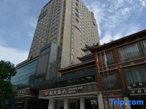Golden Sun Hotel