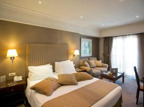 Hera Hotel