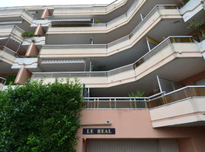 Appartement 5 personnes avec piscine sur la Corniche Fleurie à Nice