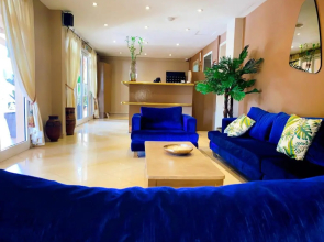 Airport Hotel
