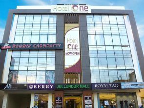 Hotel One Rahim Yar Khan Club Road
