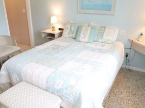 Jamaica Royale 005 - 2 Br Condo