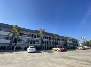Days Inn By Wyndham Ontario Airport