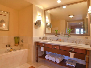 Hilton Lake Las Vegas Resort and Spa