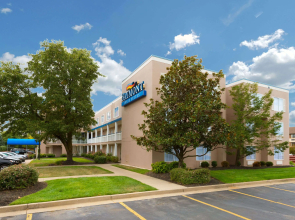 Baymont by Wyndham Louisville East