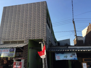 OYO Life 93061 Kost Vicky Syariah