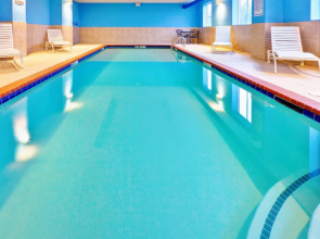 Holiday Inn Express Hotel & Suites Byram