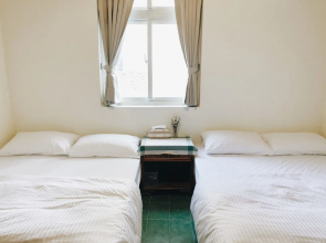 Keep A Little Light Art Hostel