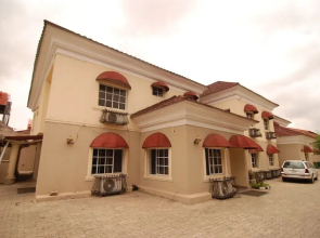 Grandville Hotel & Resort