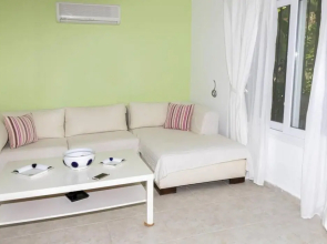 Comfy Triplex Near Beach With Garden in Bodrum