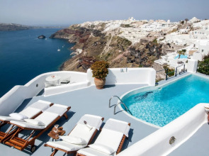 Ikies Santorini