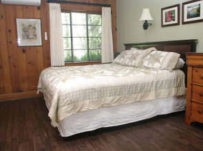 Hemlock Inn