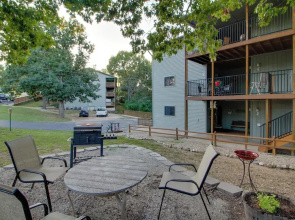 Family-friendly Condo: 1 Mi to Silver Dollar City!