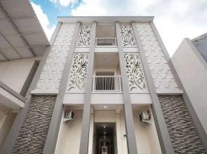 Cozy Residence Syariah  by OYO Rooms