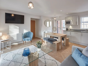 Host Stay Shipwrights