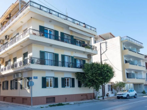 Katerina Residence - Beachfront Plaz Eot