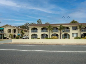 Batemans Bay Studio Escape With Lush Vista