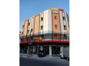 Front One Budget Hotel Slamet Riyadi Solo