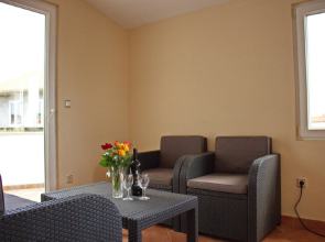 Apartment Dita - 400 m from sandy beach: A2 Nin, Zadar riviera