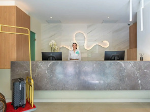 Ammon Zeus Luxury Beach Hotel