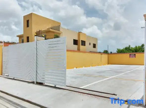 Quiet Double Room in Corales del Sur, Santo Domingo Este Close to the Airport