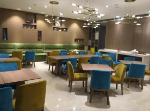Echarm Hotel (Wutong Street Subway Station)