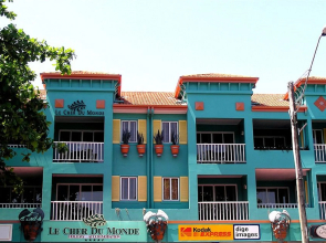 Best Western Le Cher Du Monde Apartments