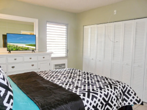 Peaceful Condo With Pool and Steps to Beach