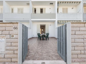 3222 Rita House by Barbarhouse