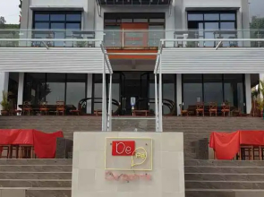 De Pointé Resort & Resto
