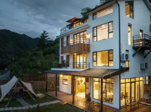 Jiuwei Homestay
