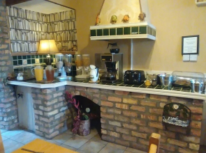 Avarest House Bed and Breakfast