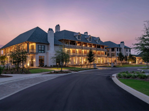 Camp Creek Inn